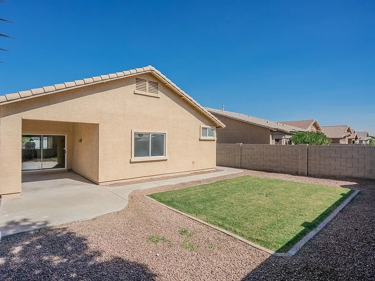 12541 W Jefferson St — Photo 23