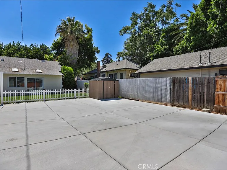 3031 Chestnut St — Photo 40