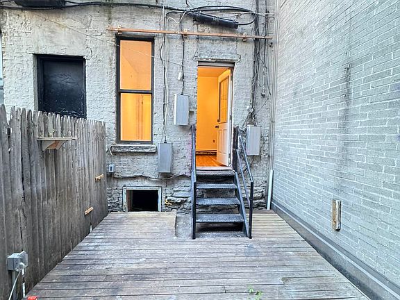 2nd image of 449 W 37th St APT 1rw