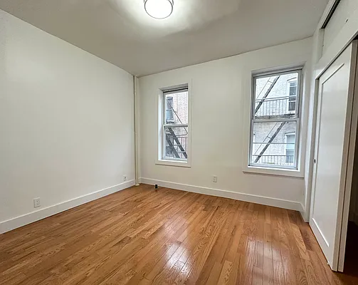 Rented by Camelot Realty Group | media 3