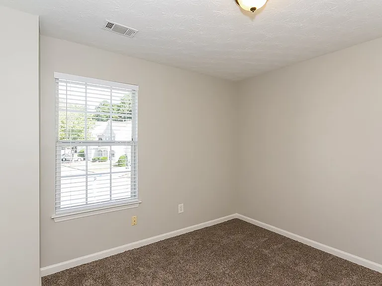 271 Springbottom Ct — Photo 11