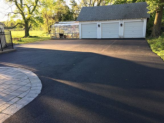 3rd image of 420 Sycamore Ave