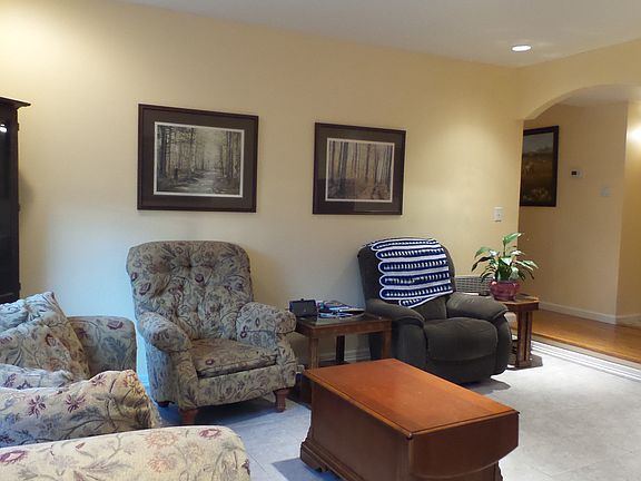 5th image of 1023 Bellingham Dr