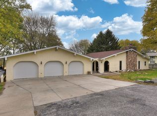 21765 Martinwood Dr, Council Bluffs, IA 51503