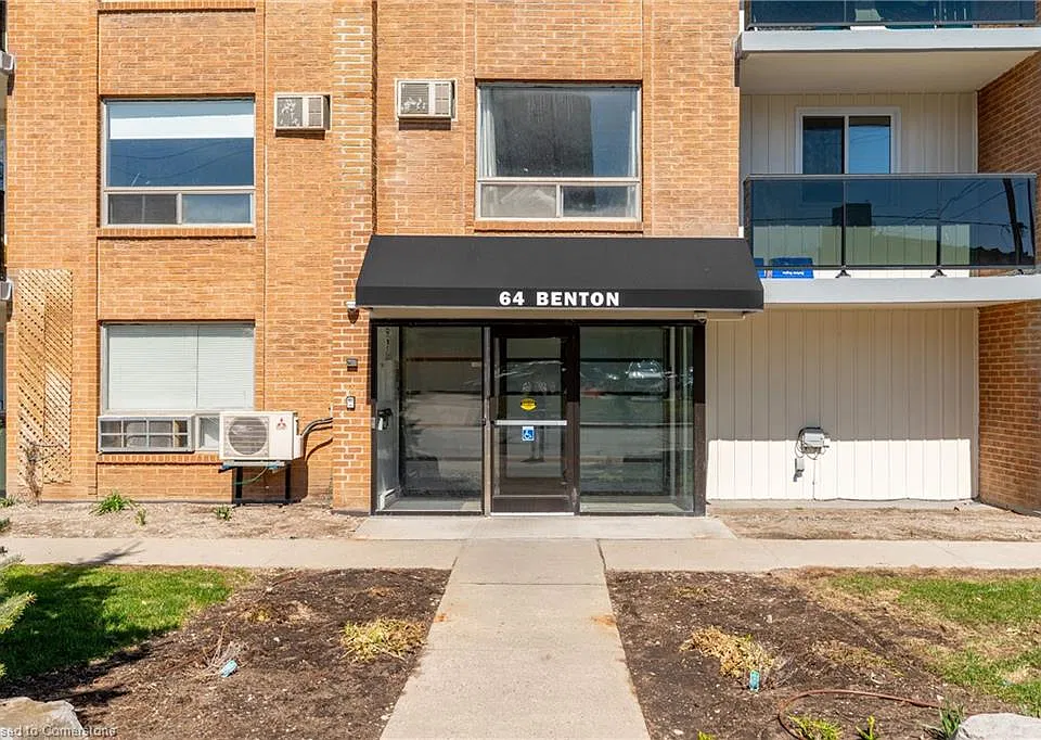 64 Benton St #1102