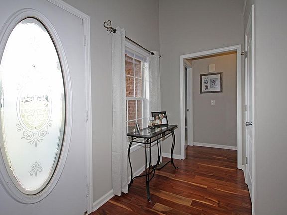 2nd image of 1002 Washington Dr
