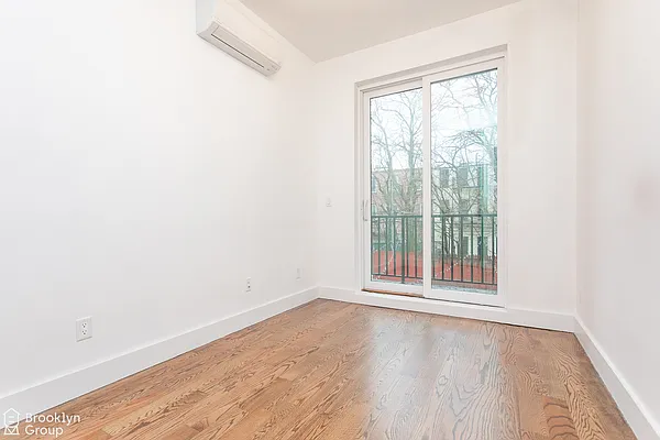 Rented by Brooklyn Group | media 28