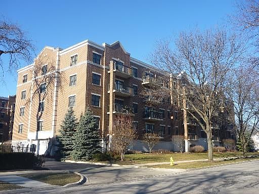 1st image of 410 W Burlington Ave APT 510