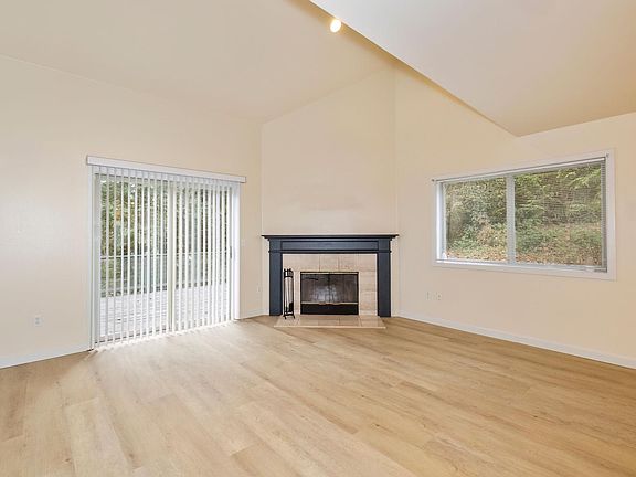 4th image of 5509 51st Avenue Ct NW