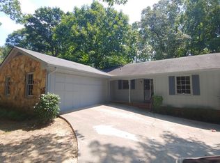 2306 Hidden Ln, Snellville, GA 30078