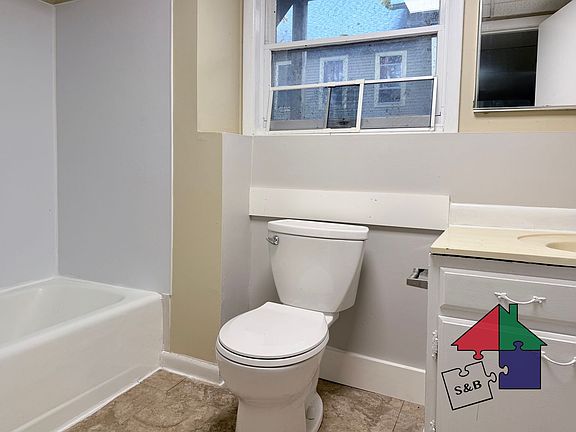 5th image of 20 Hubbard St #B
