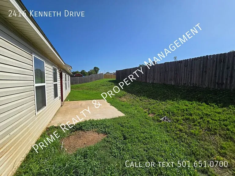 2416 Kenneth Dr — Photo 14