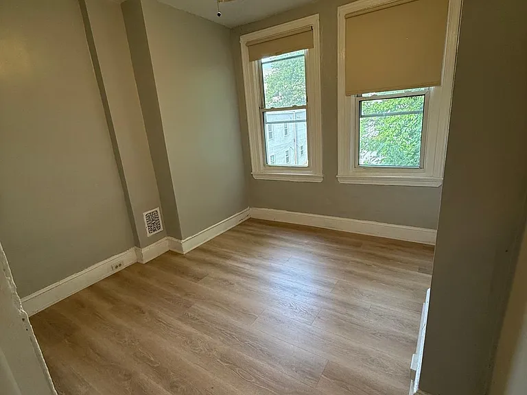 3319 N Sydenham St — Photo 17