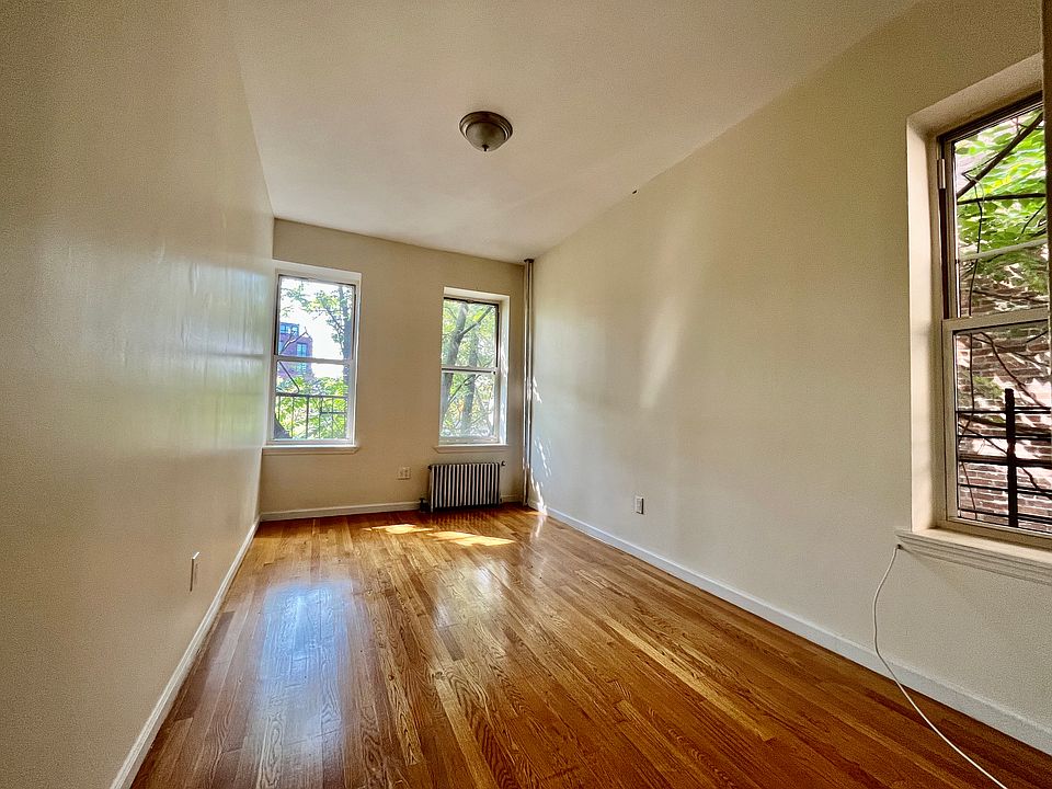 1st image of 372 Montgomery St APT 6