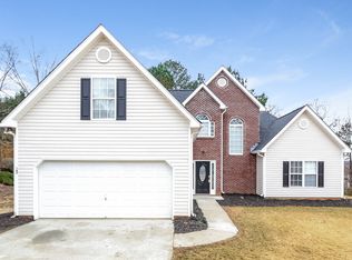 162 Towler Shoals Dr, Loganville, GA 30052