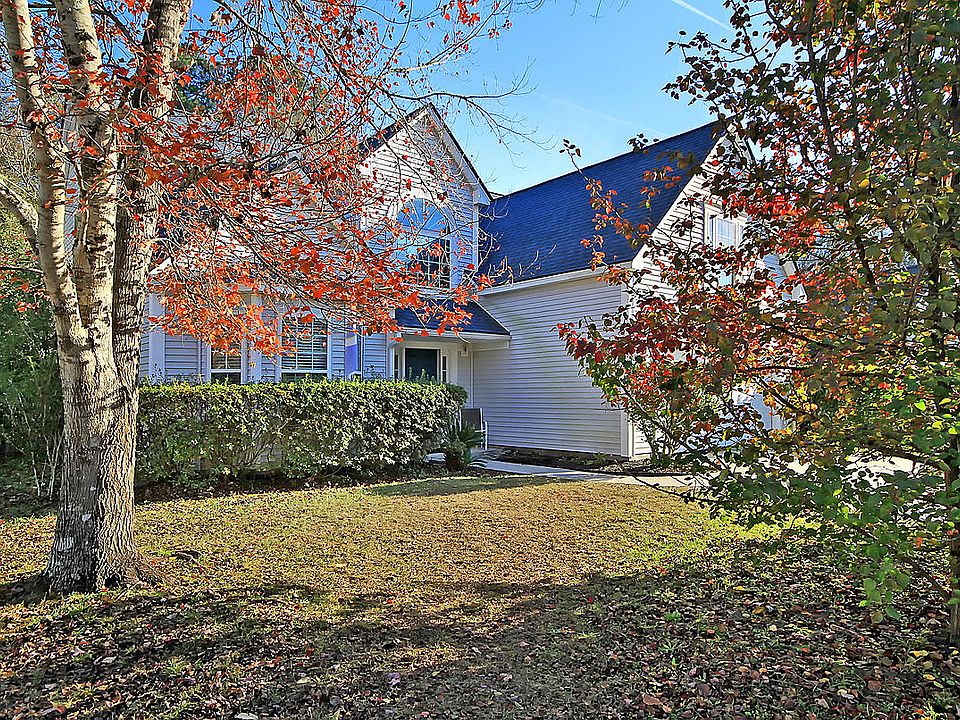 1st image of 205 Ashford Cir