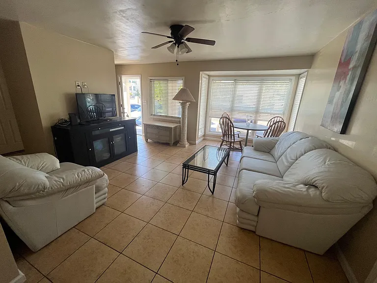 5809 Lindo Paseo #1-room B — Photo 1