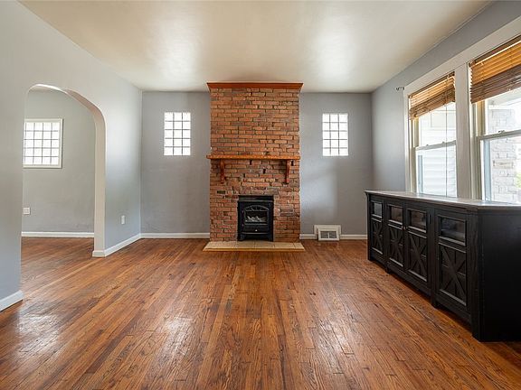 5th image of 314 Meredith St