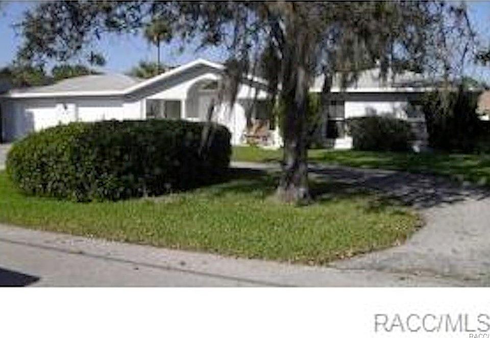 1st image of 1584 SE Pinwheel Dr