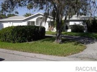1584 SE Pinwheel Dr, Crystal River, FL 34429