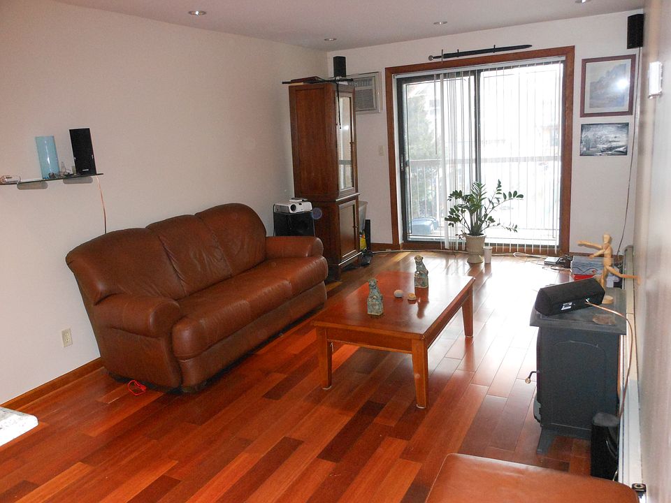 1st image of 1353 E 91st St APT 402R