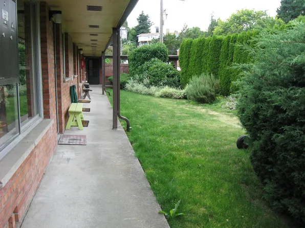 7309 38th Ave NE Unit 2, Seattle, WA 98115