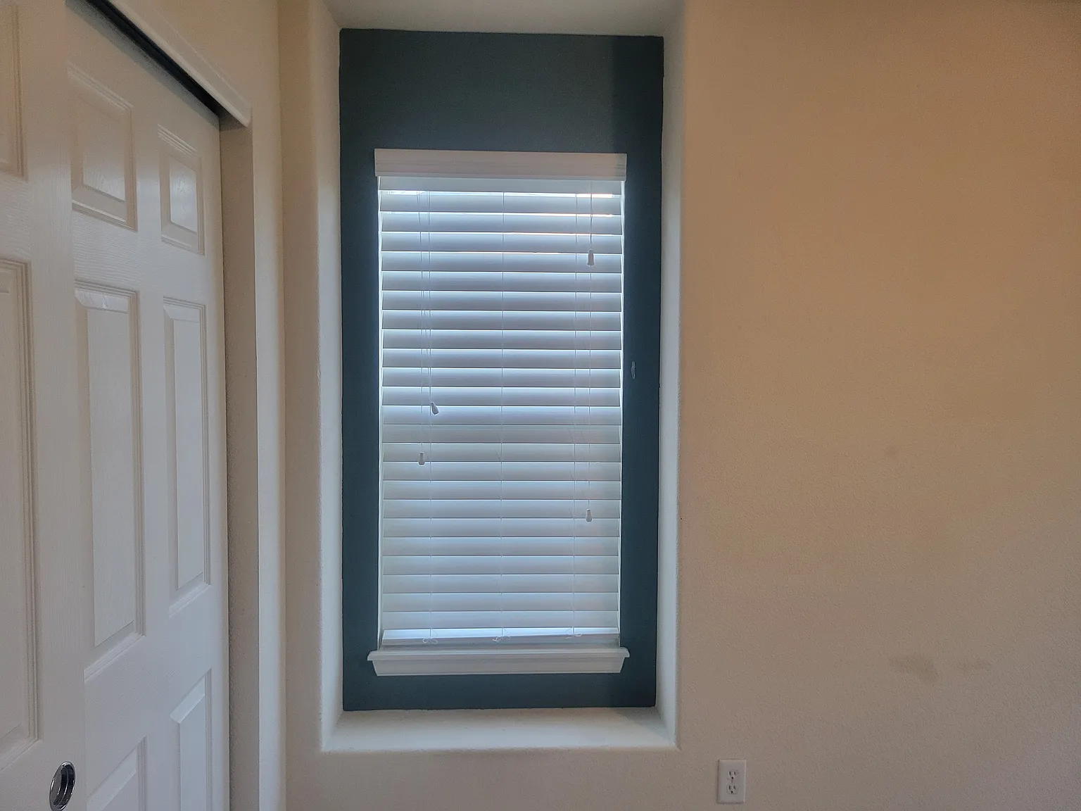 4 bed, 2540 sqft, $680 — Photo 4