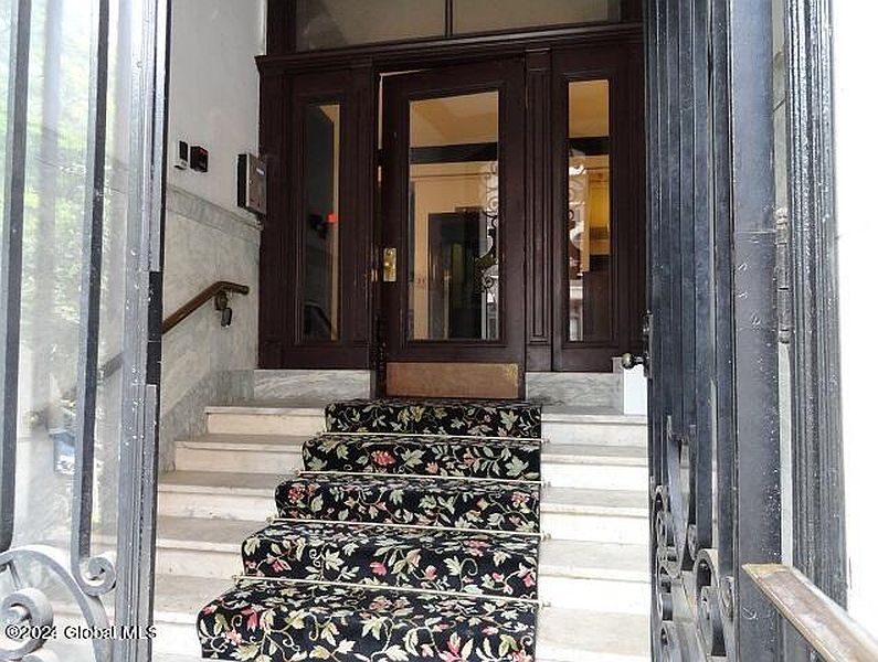 3rd image of 355 State Street #1WR