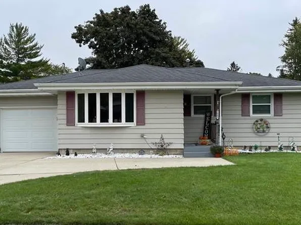 1009 Madison St, Beaver Dam, WI 53916