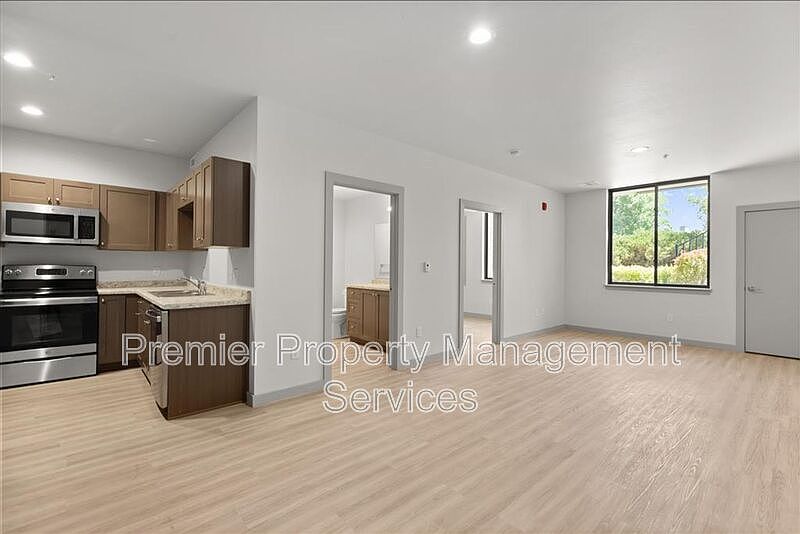 1st image of 1127 Alderson Ave #210