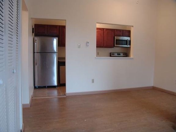 3rd image of 4503 McPherson Ave APT 104