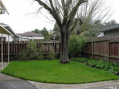 3rd image of 28 Co Linda Dr