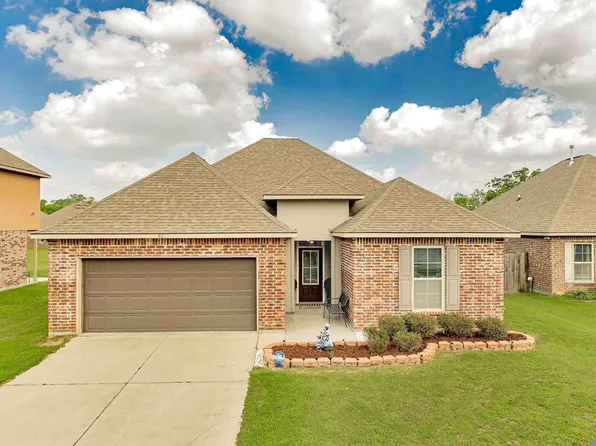 8839 Black Birch Ave, Zachary, LA 70791