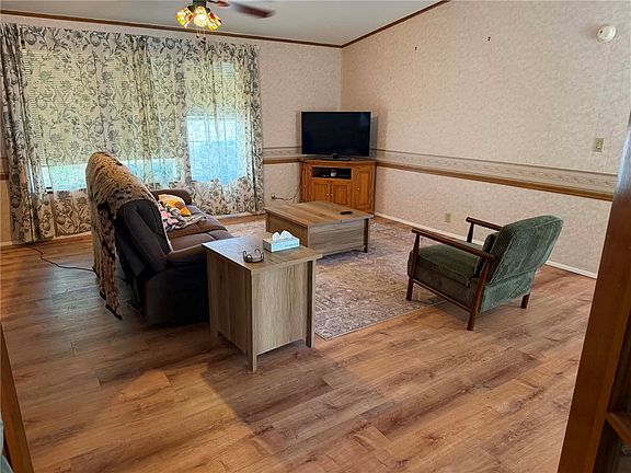 5th image of 1197 E Aralia Drive