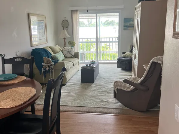 5899 Todd St #32, Bradenton, FL 34207