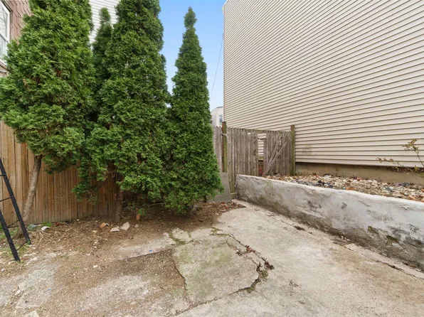 477 Mercer Street image 29 of 35