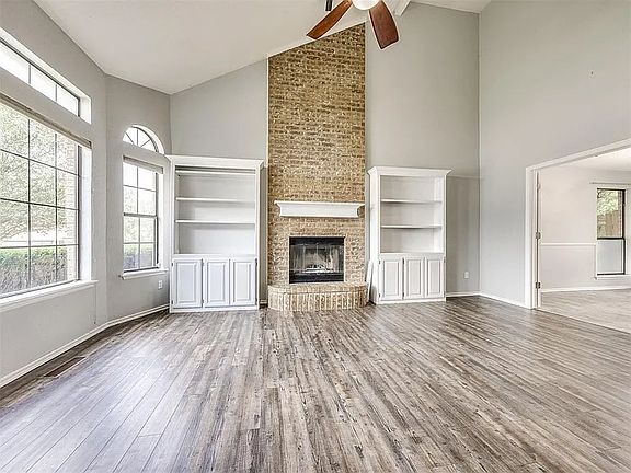 2nd image of 2824 Creekview Pl #4