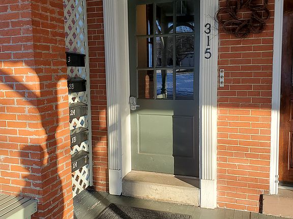2nd image of 315 N Monroe St #2B