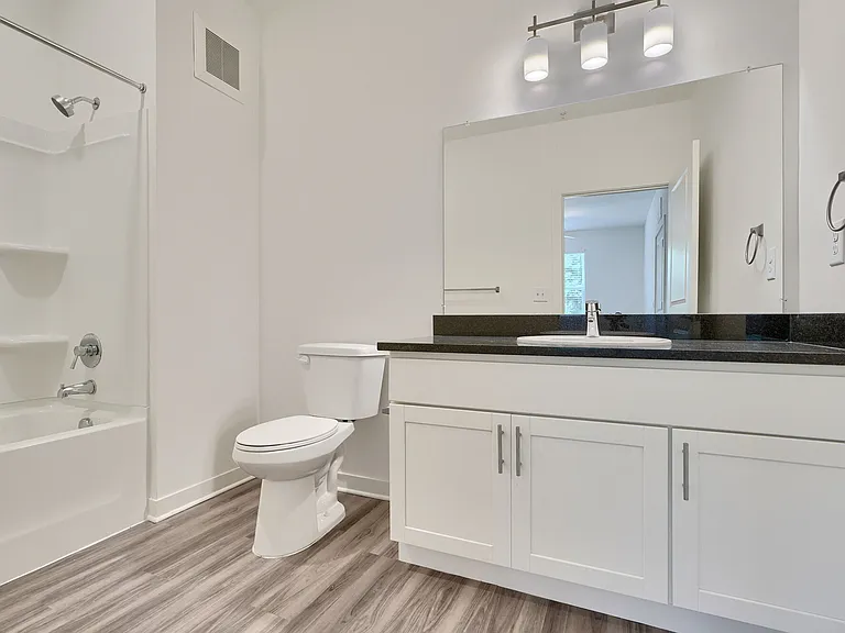 Urbana at Hioaks — Photo 15