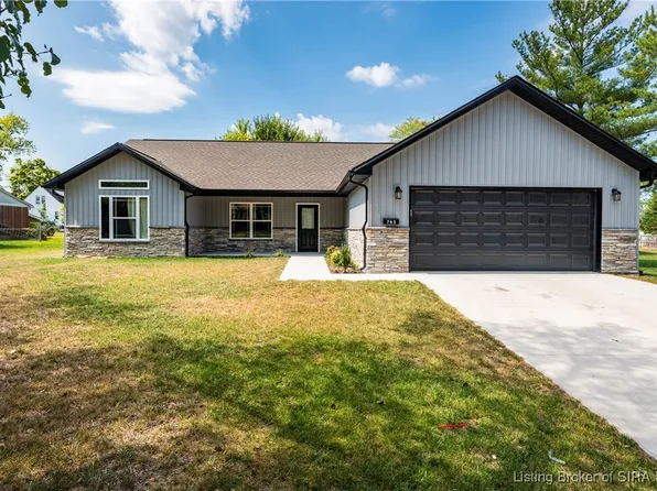 765 Monroe Street, Charlestown, IN 47111