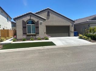 1519 Medellin Ln, Clovis, CA 93619