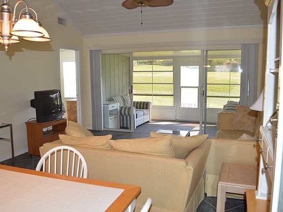 4th image of 1166 Villa Ln
