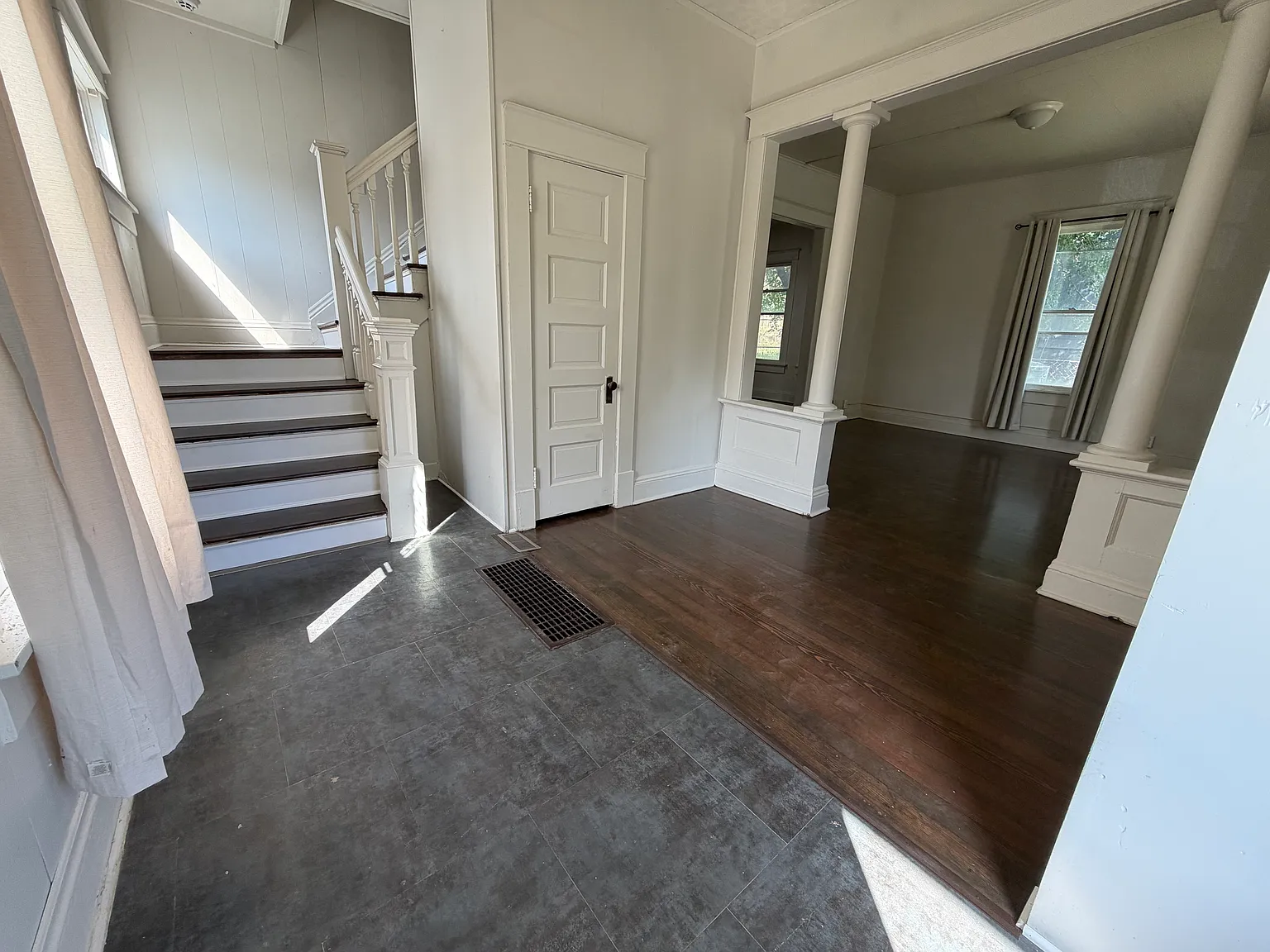 4 bed, 2300 sqft, $1,600 — Photo 2