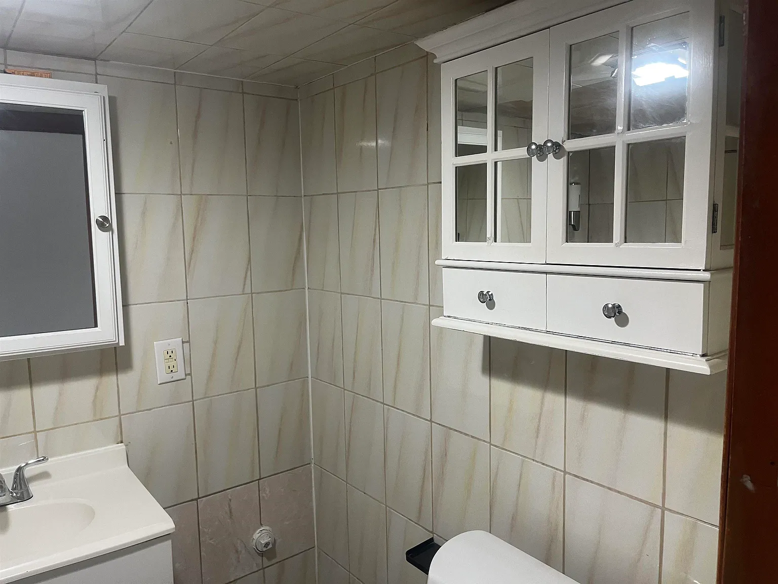 2 bed, 1.0 bath, $2,150 — Photo 2