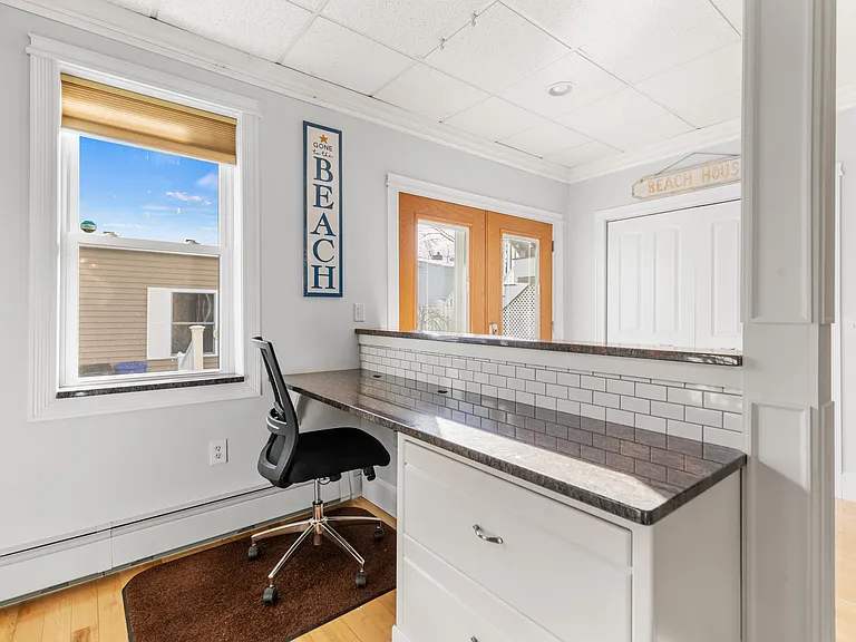 91 Union Ave — Photo 6
