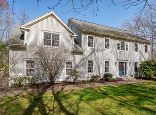 47 Deerfield Dr, Guilford, CT 06437