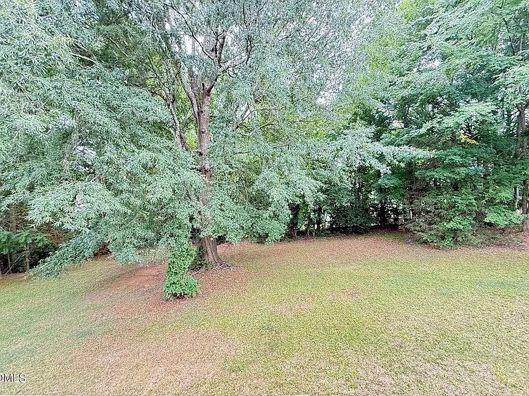 610 E Jones Ave — Photo 22