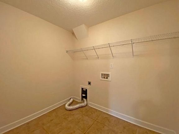 4th image of 32636 Sunny Parke Dr