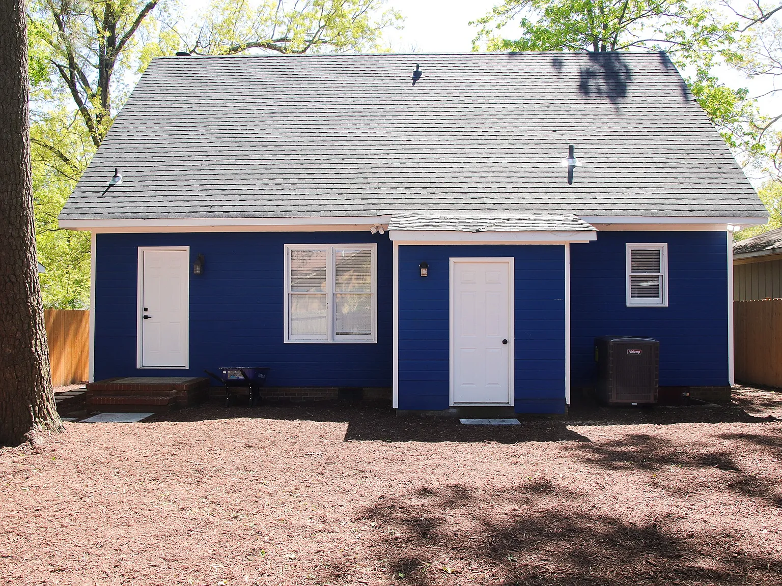 6848 Torrance Ln — Photo 2