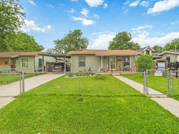 114 SMALLWOOD DR, San Antonio, TX 78210